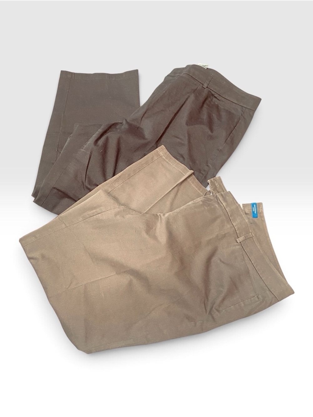 Dockers M
Women's bundle of Two-Brown & Tan Pants